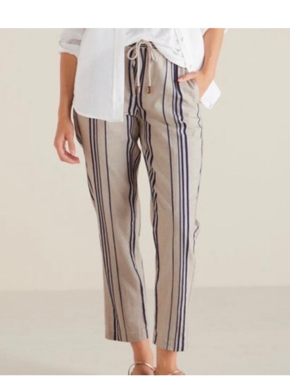 Soft Surroundings Bartley Crop
Linen Pants- Size Medium